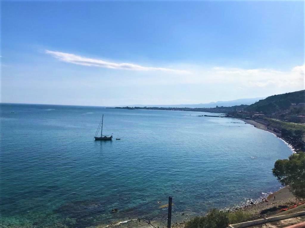 Baia Di Atlantide Apartment Taormina Exterior foto